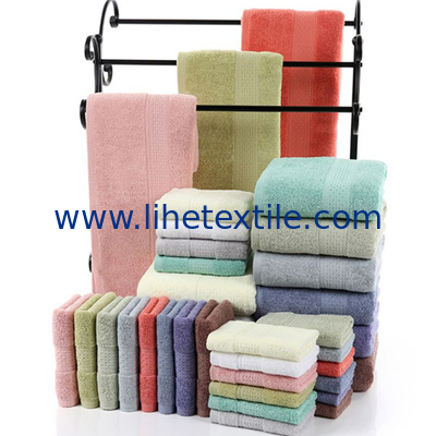 Luxury 100% cotton bath towel set with customized logo pattern