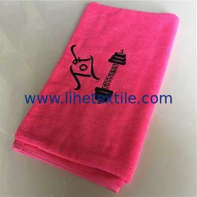 100%cotton fitness sport gym towel with hood zipper pocket logo embroidery